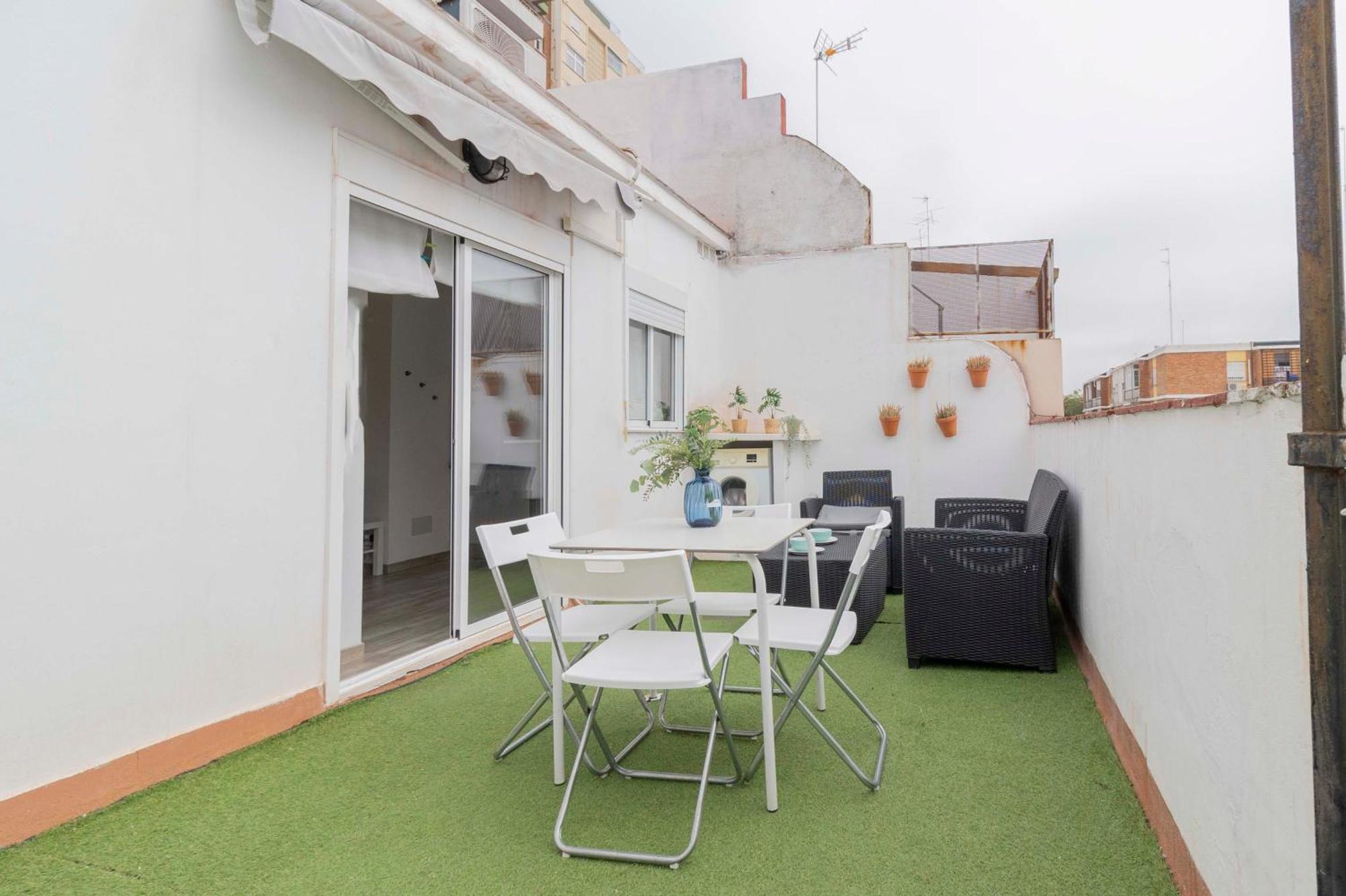 Apartamentos Los Remedios Seville Exterior photo
