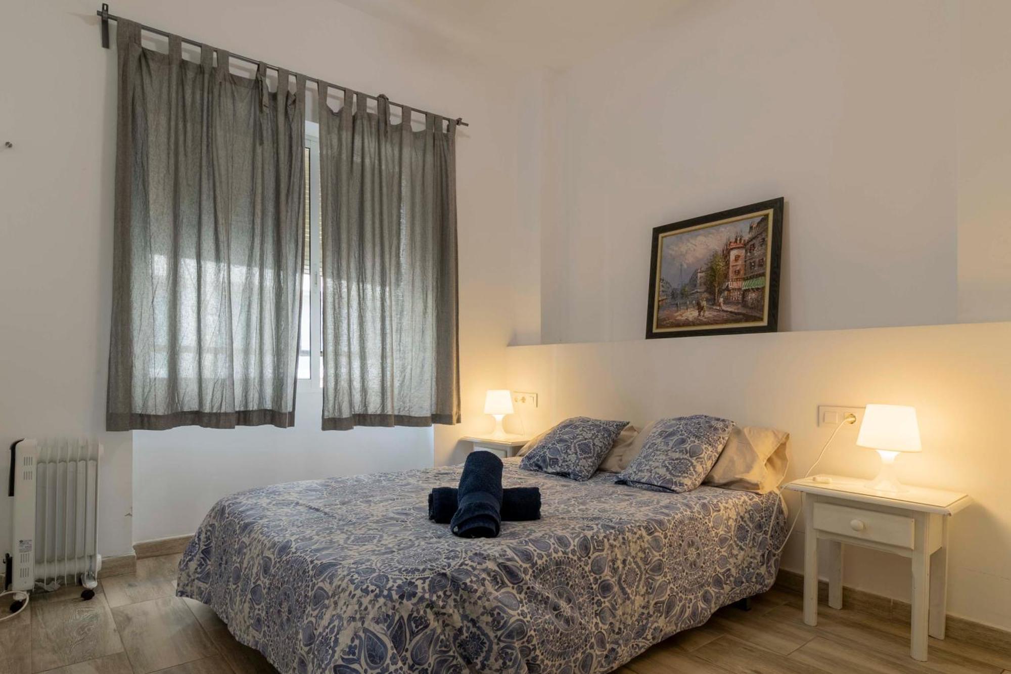 Apartamentos Los Remedios Seville Exterior photo