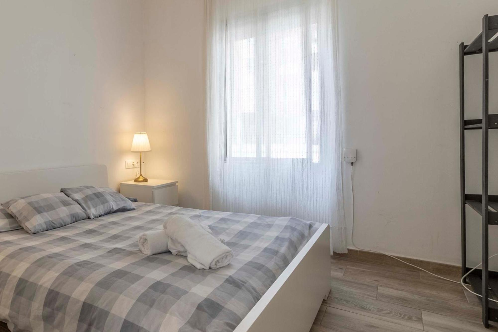 Apartamentos Los Remedios Seville Exterior photo